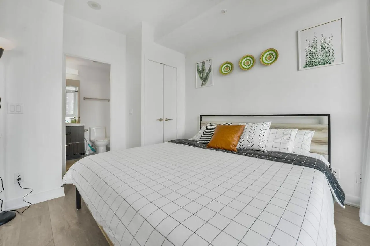 King Bed, Amazing View, Free Parking Διαμέρισμα Τορόντο