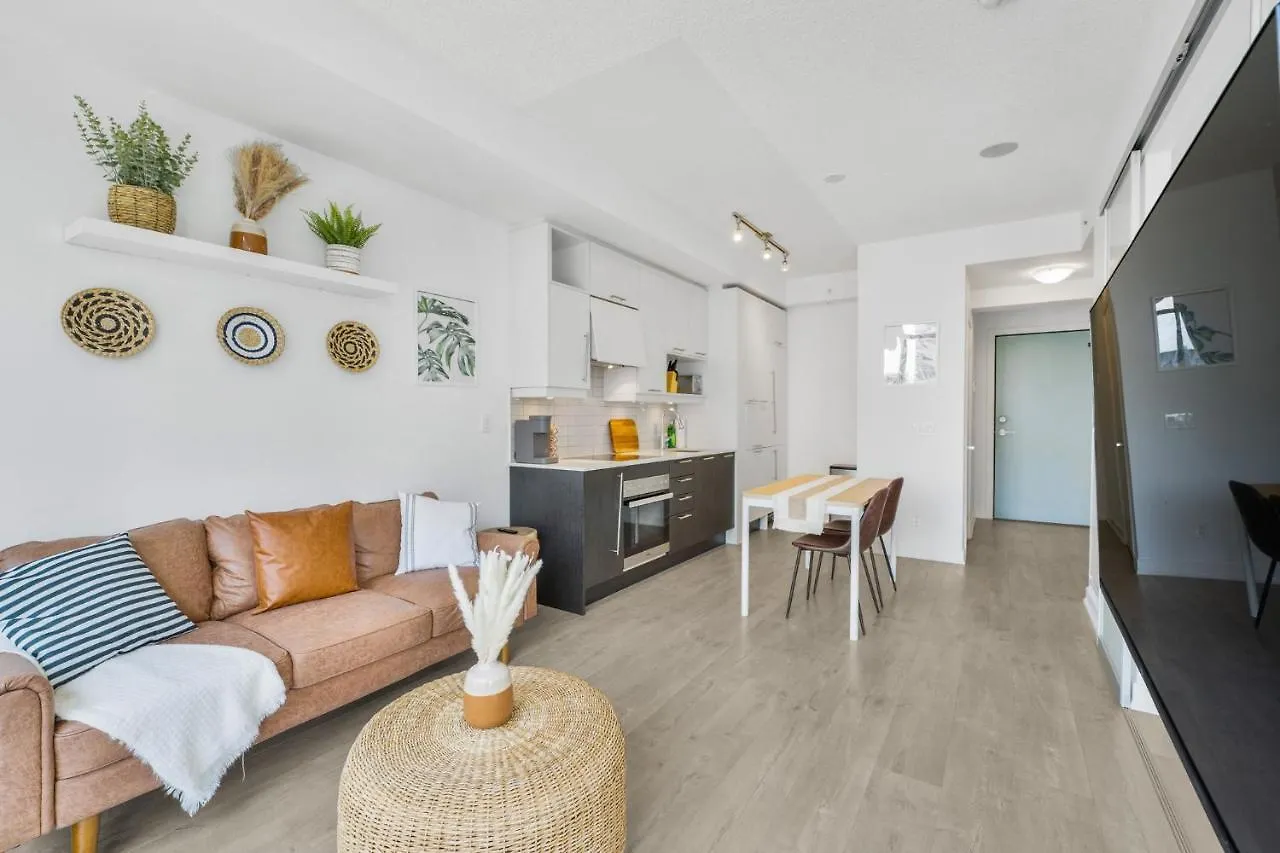 King Bed, Amazing View, Free Parking Διαμέρισμα Τορόντο 0*,  Καναδάς